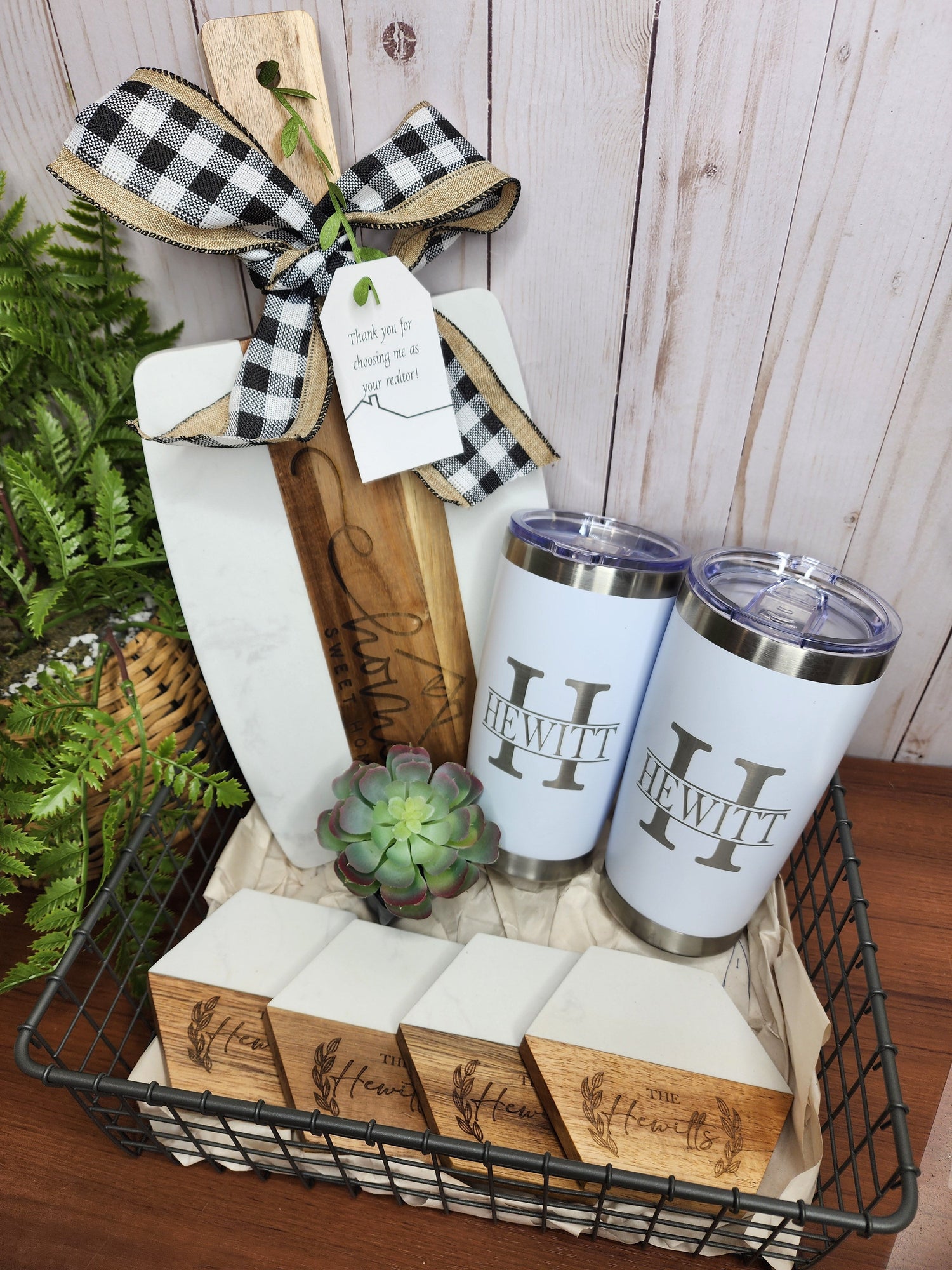 CUSTOM CLOSING GIFTS